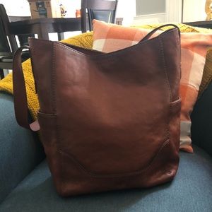 NWOT Frye leather hobo shoulder bag